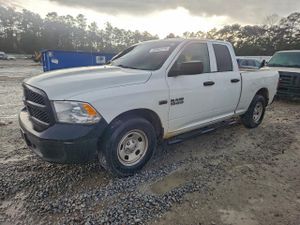 RAM 1500 ST 5.7L 8 2015