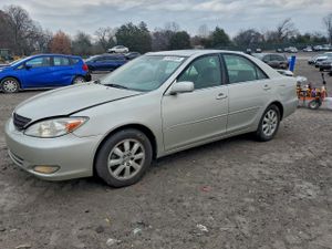 Toyota Camry LE 3.0L 6 2003