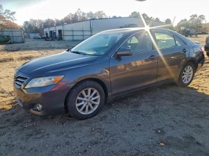 Toyota Camry BASE 2.5L 4 2011