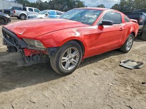 Ford Mustang 3.7L 6 2013