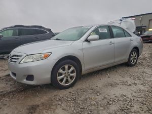 Toyota Camry BASE 2.5L 4 2011