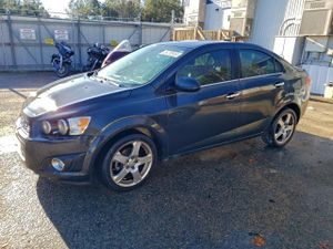 Chevrolet Aveo (Sonic) LTZ 1.4L 4 2015