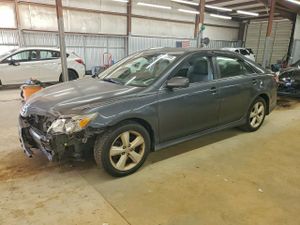 Toyota Camry BASE 2.5L 4 2011