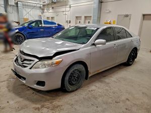 Toyota Camry BASE 2.5L 4 2010