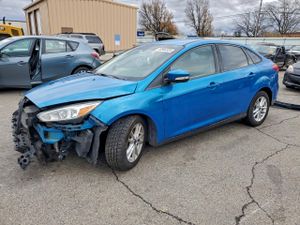 Ford Focus SE 2.0L 4 2015