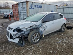 Ford Focus SE 2.0L 4 2014