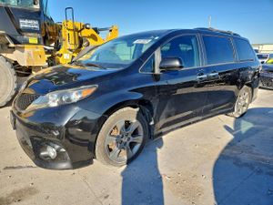 Toyota Sienna SPORT 3.5L 6 2014