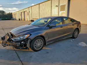 Ford Fusion S 2.5L 4 2013