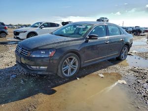 Volkswagen Passat SEL 2 L 4 2015