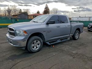 RAM 1500 SLT 5.7L 8 2020