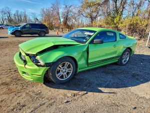 Ford Mustang 3.7L 6 2013