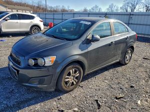 Chevrolet Aveo (Sonic) LT 1.4L 4 2014
