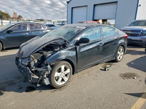 Hyundai Elantra GLS 1.8L 4 2013