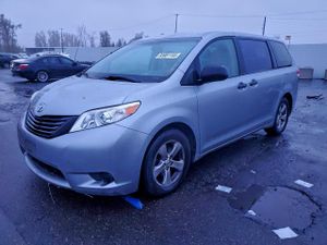 Toyota Sienna 3.5L 6 2014