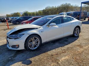 Tesla Model S 2015
