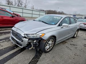 Ford Fusion SE 2.5L 4 2014