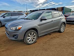 Mitsubishi Outlander ES 2.0L 4 2015