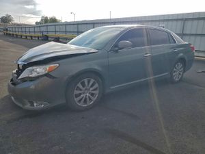 Toyota Avalon BASE 3.5L 6 2011