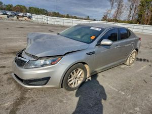 Kia Optima LX 2.4L 4 2011