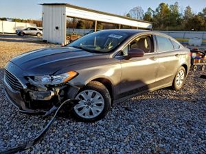 Ford Fusion S 2.5L 4 2020