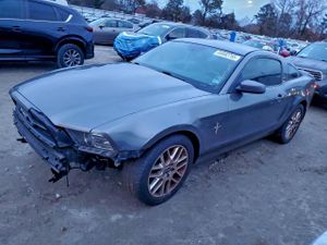 Ford Mustang 3.7L 6 2013