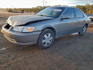Toyota Camry CE 2.2L 4 2000