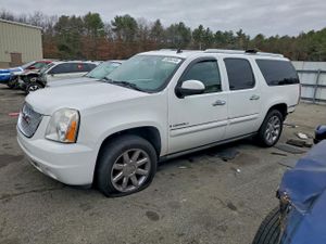 GMC Yukon DENALI 6.2L 8 2008
