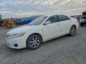 Toyota Camry BASE 2.5L 4 2011