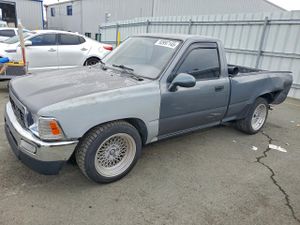 Toyota Hilux 1/2 TON SHORT WHEELBASE 2.4L 4 1990