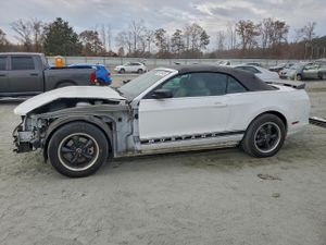 Ford Mustang 3.7L 6 2014