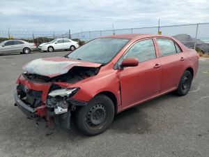 Toyota Corolla BASE 1.8L 4 2010