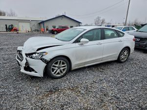 Ford Fusion SE 2.5L 4 2014