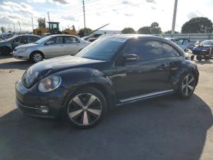 Volkswagen Beetle TURBO 2.0L 4 2012