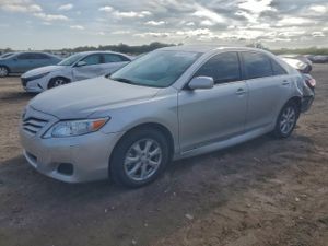 Toyota Camry BASE 2.5L 4 2011