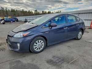 Toyota Prius 1.8L 4 2013