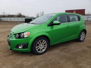Chevrolet Aveo (Sonic) LT 1.4L 4 2015