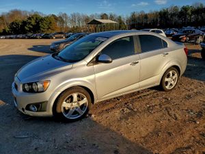 Chevrolet Aveo (Sonic) LTZ 1.4L 4 2015