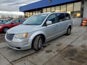Chrysler Town & Country TOURING 3.8L 6 2010