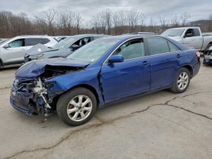 Toyota Camry BASE 2.5L 4 2011
