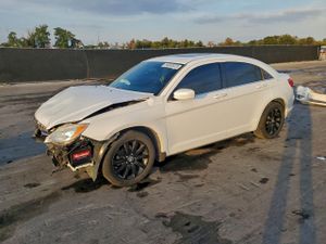 Chrysler 200 TOURING 2.4L 4 2014