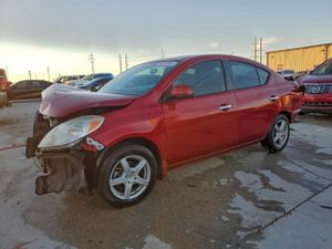 Nissan Versa S 1.6L 4 2014