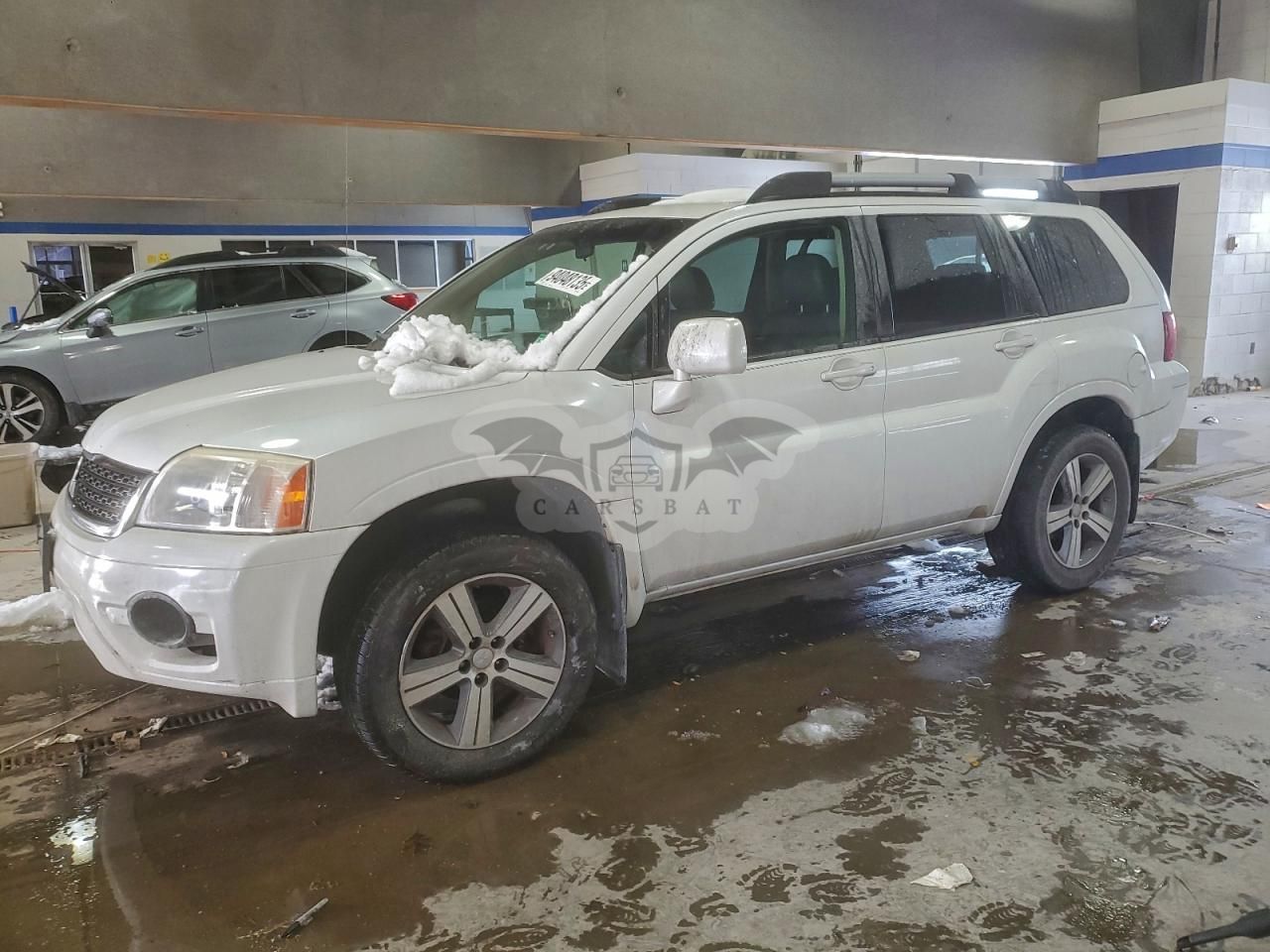 Mitsubishi Endeavor SE 3.8L 6 2011