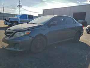 Toyota Corolla BASE 1.8L 4 2011