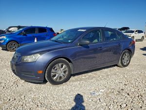 Chevrolet Cruze LS 1.8L 4 2013