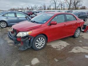 Toyota Corolla BASE 1.8L 4 2013