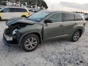 Toyota Highlander 3.5L 6 2015