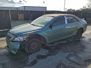 Toyota Camry BASE 2.5L 4 2010