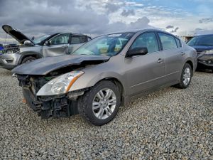 Nissan Altima BASE 2.5L 4 2012