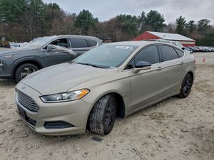 Ford Fusion SE 2.5L 4 2015