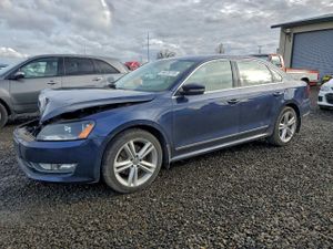 Volkswagen Passat SEL 2.0L 4 2014